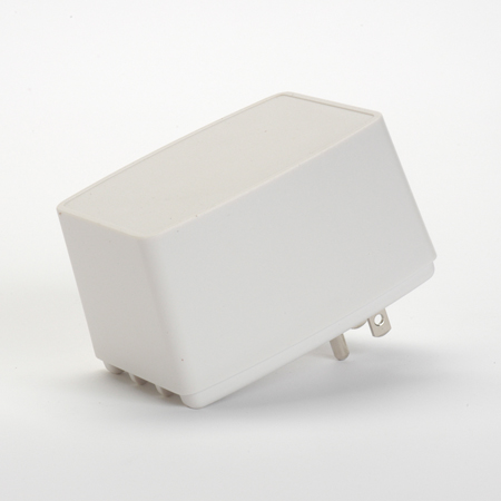 71782 UPG 16 Volt 40 VA Resettable Transformer with Earth Prong
