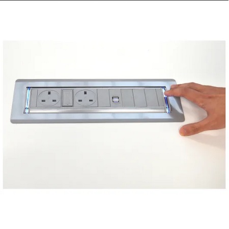 LH-VLAKT Middle Atlantic Visionline Kontrol Touch Desktop Power Unit